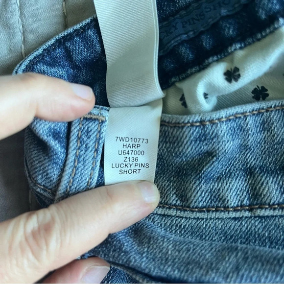 LUCKY BRAND ~ Cutoff Distressed Lucky Pins Short Size 10 High Rise - Picture 6 of 14